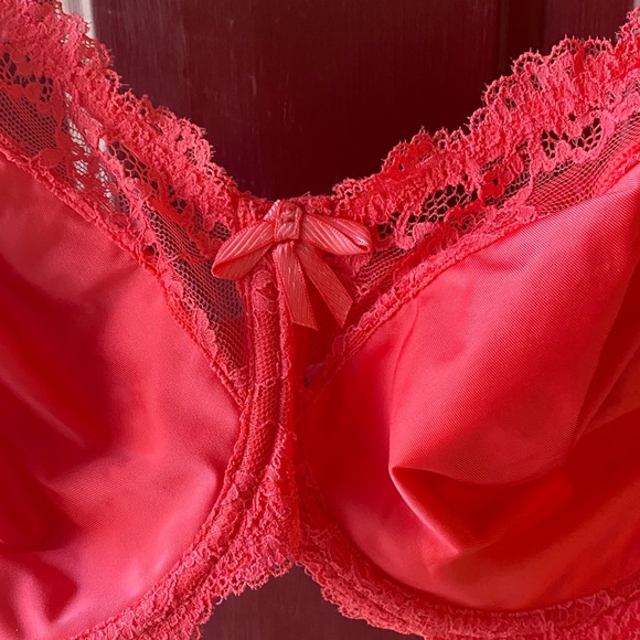 Wacoal Vibrant Red Lace Bra - Picture 6 of 8
